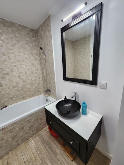 Apartament cu 2 camere semidecomandat în Mărăști