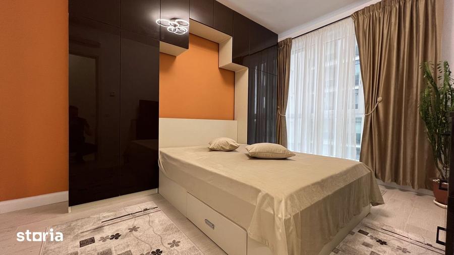 Apartament cu 3 camere semidecomandat, mobilat în Tei