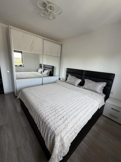 Apartament cu 3 camere decomandat în Vărsătura