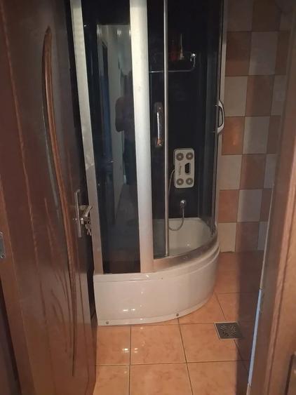 Casă cu Teren 1000 Mp în Central