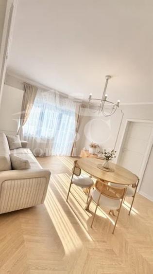 Apartament cu 3 camere semidecomandat în Florești