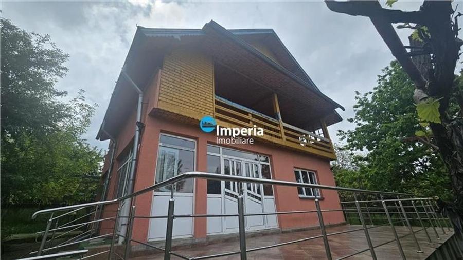 Casă individuală cu 3 camere cu Garaj în Bucium