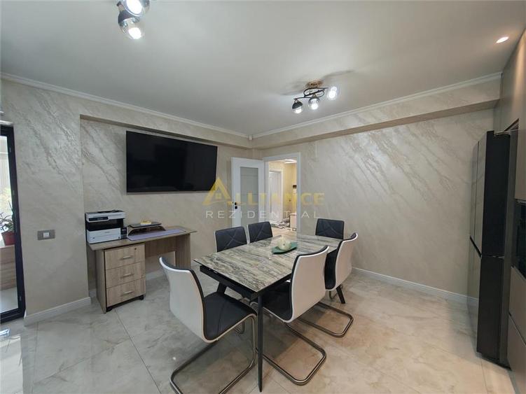 Casă individuală cu 5 camere cu Teren 650 Mp în Berceni