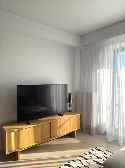 Apartament cu 2 camere semidecomandat, mobilat în Pipera