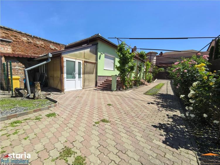 Casă cu 3 camere cu Teren 160 Mp în Malul Mureșului