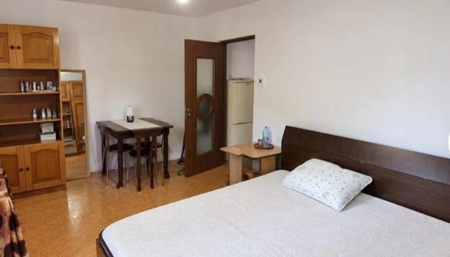 Apartament cu 2 camere decomandat în Cornitoiu