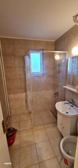 Apartament cu 2 camere semidecomandat, mobilat în Central