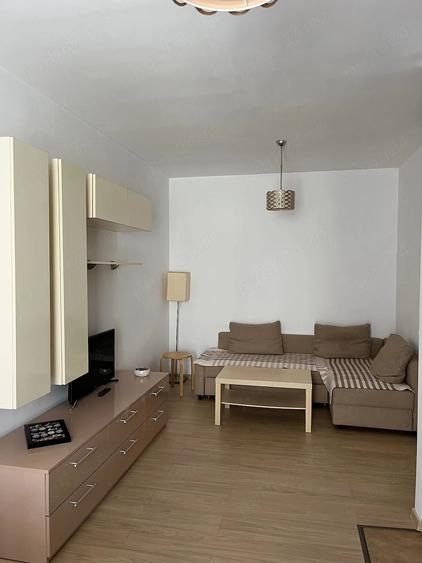 Apartament cu 2 camere semidecomandat în Dristor