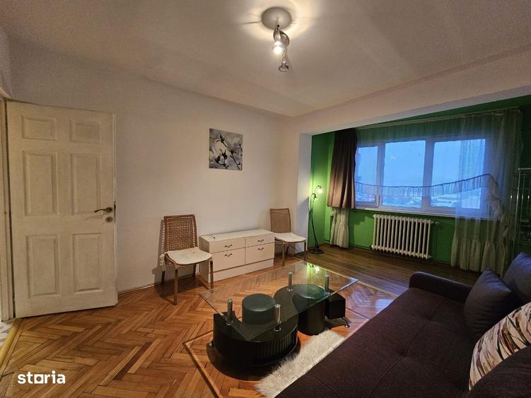 Apartament cu 2 camere decomandat în Piața Centrală