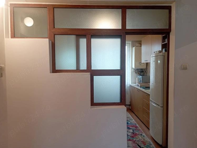 Apartament cu 4 camere decomandat în Central