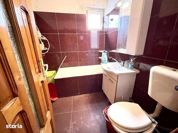 Apartament cu 3 camere decomandat în Republicii