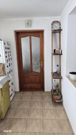 Casă cu 3 camere cu Teren 17000 Mp în Poiana Mărului