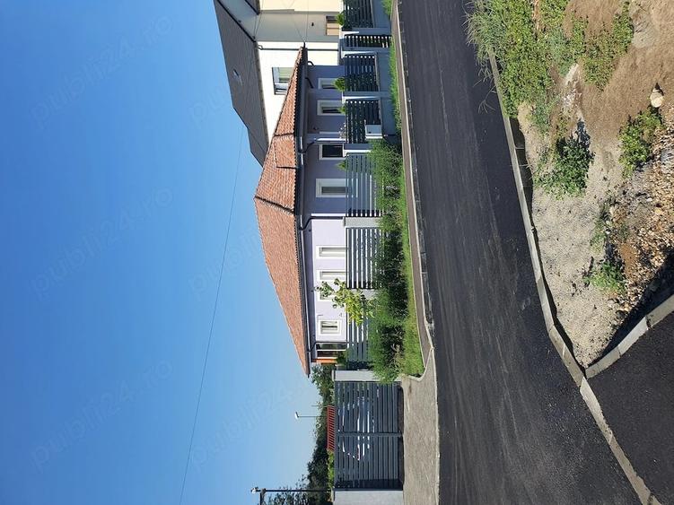 Casă cu 3 camere cu Teren 462 Mp în Central
