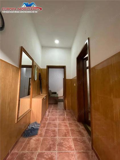Casă cu Teren 101 Mp în Central