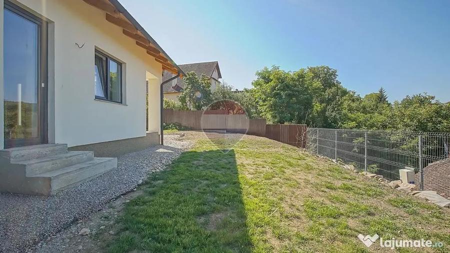 Casă cu 3 camere cu Teren 426 Mp în Tărlungeni