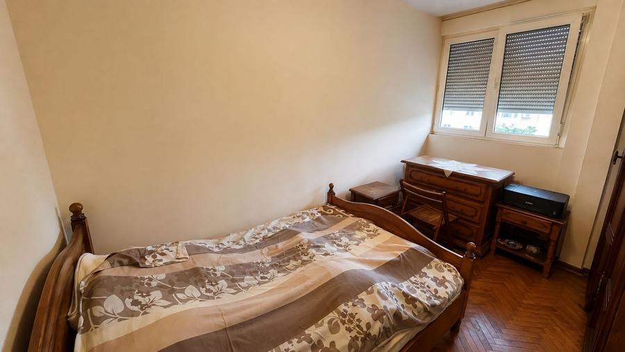 Apartament cu 3 camere decomandat în Complex Studențesc