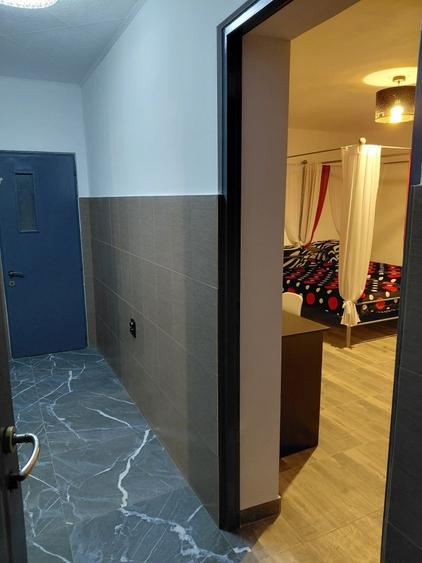 Inchiriez casuta renovata - 14