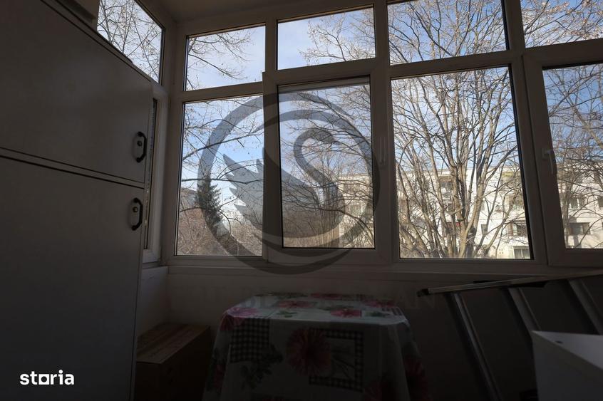 Apartament cu 3 camere semidecomandat în Nord