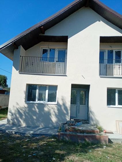 Casă cu 2 camere cu Teren 1200 Mp în Exterior Vest