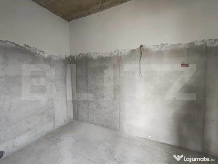 Casă cu 7 camere cu Teren 980 Mp în Sânmartin