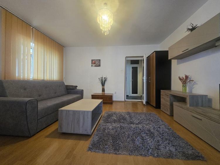 Apartament cu 2 camere decomandat, mobilat în Tomis Nord