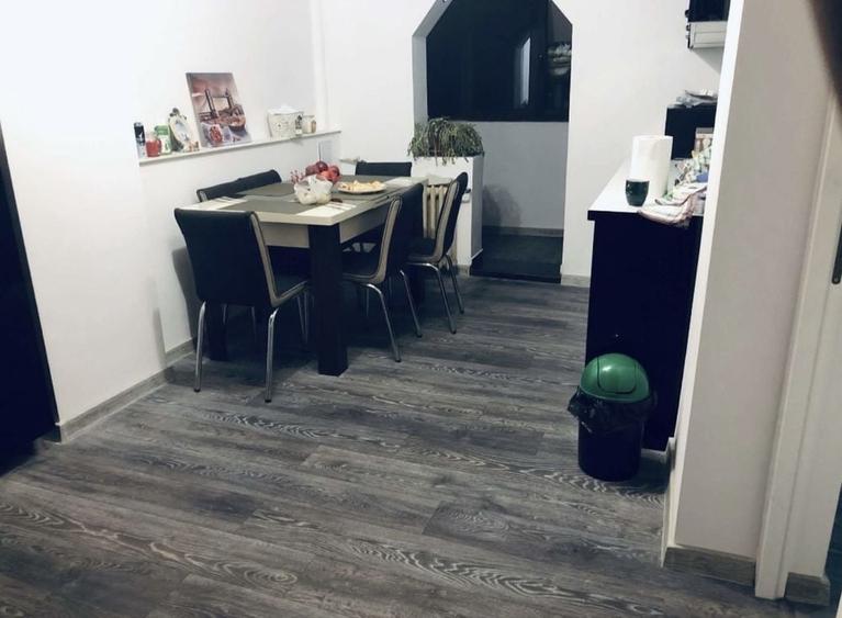 Apartament cu 3 camere decomandat în Rovine
