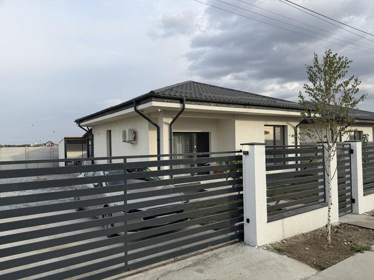 Casă cu 3 camere în Central
