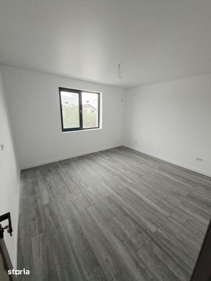 Casa/Vila Parter + 1Etaj/4 camere/Com.Berceni/Comision 0% - 2