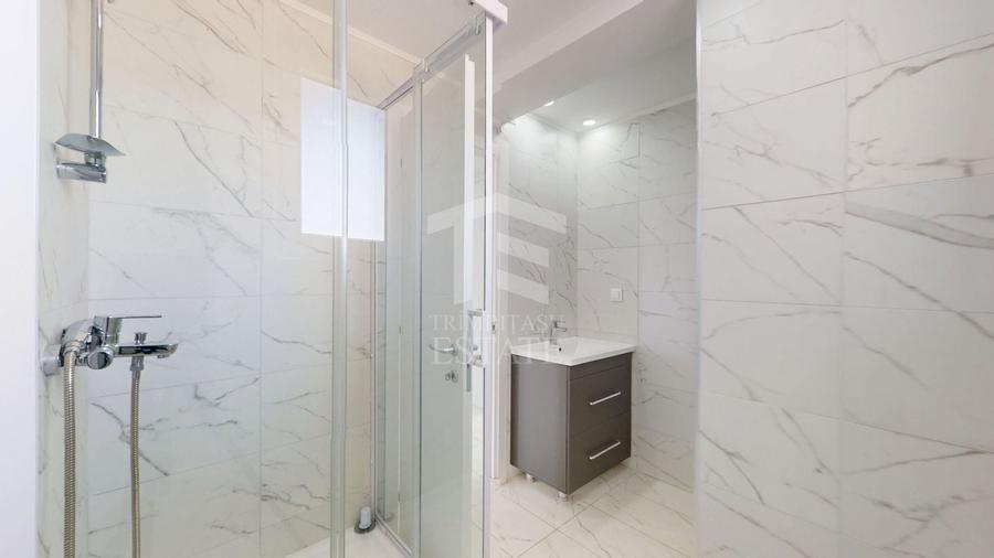 Penthouse cu 3 camere decomandat în Ștefăneștii de Jos
