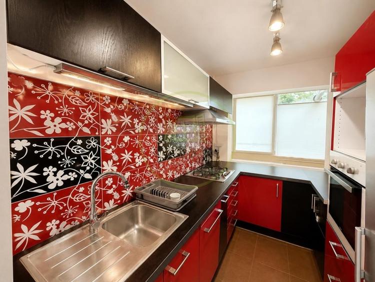 Apartament cu 2 camere semidecomandat, mobilat în Pajura