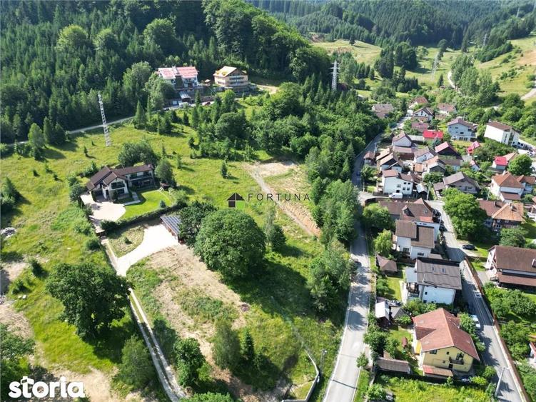 Teren de 1000 mp, în Central