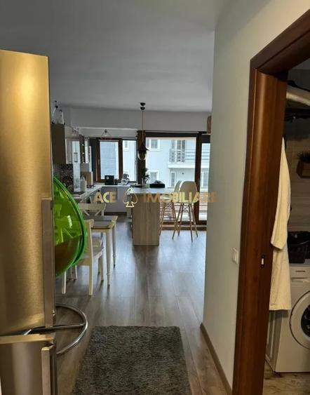 Apartament cu 2 camere semidecomandat, mobilat în Băneasa