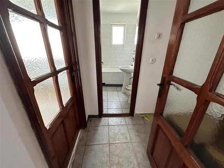 Apartament cu 2 camere semidecomandat în Zimbru
