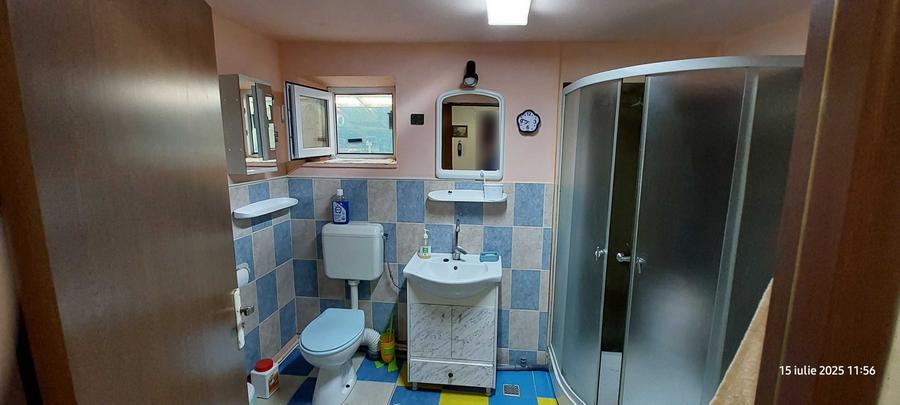 Casă cu 2 camere decomandat cu Teren 1600 Mp în Central
