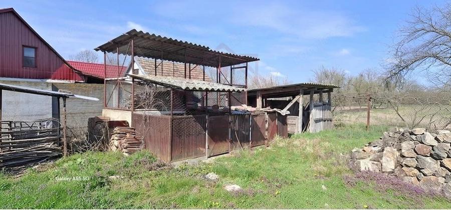 Casă cu 3 camere cu Teren 4636 Mp în Gherteniș