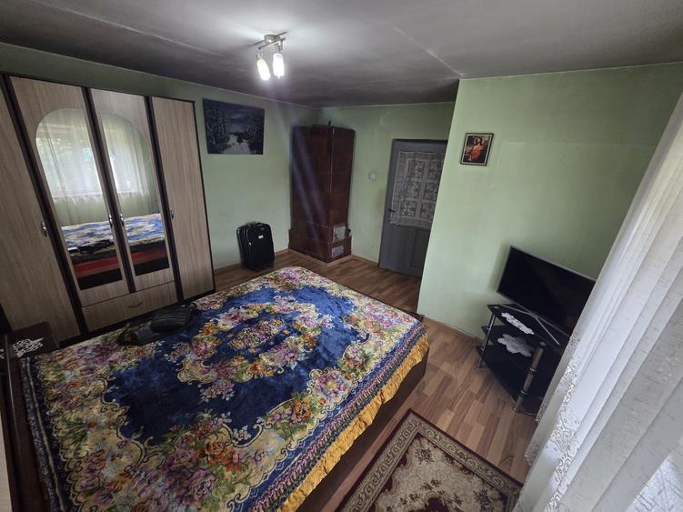 Casă individuală cu 3 camere cu Canalizare în Central