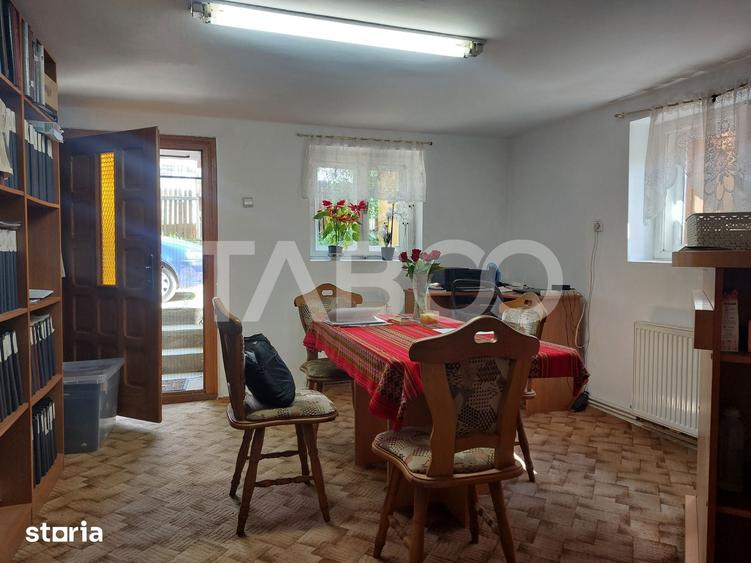 Casă cu 3 camere decomandat cu Teren 516 Mp în Rășinari