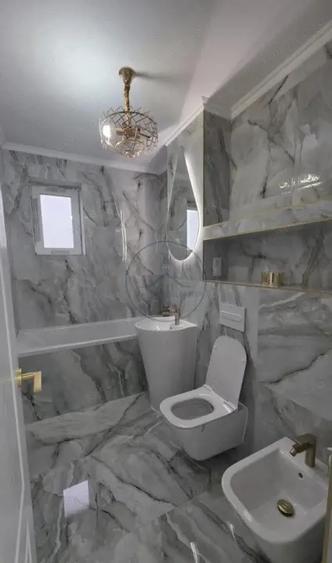 Apartament cu 4 camere decomandat în Central