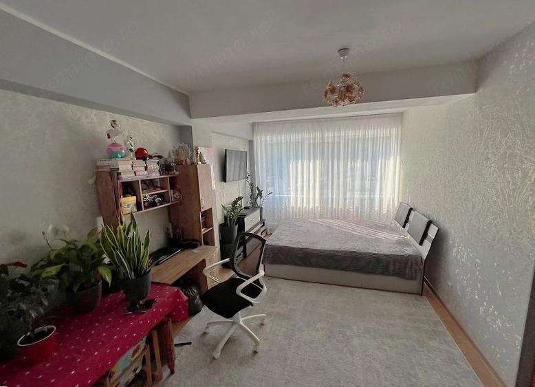 Garsonieră decomandată în Soarelui