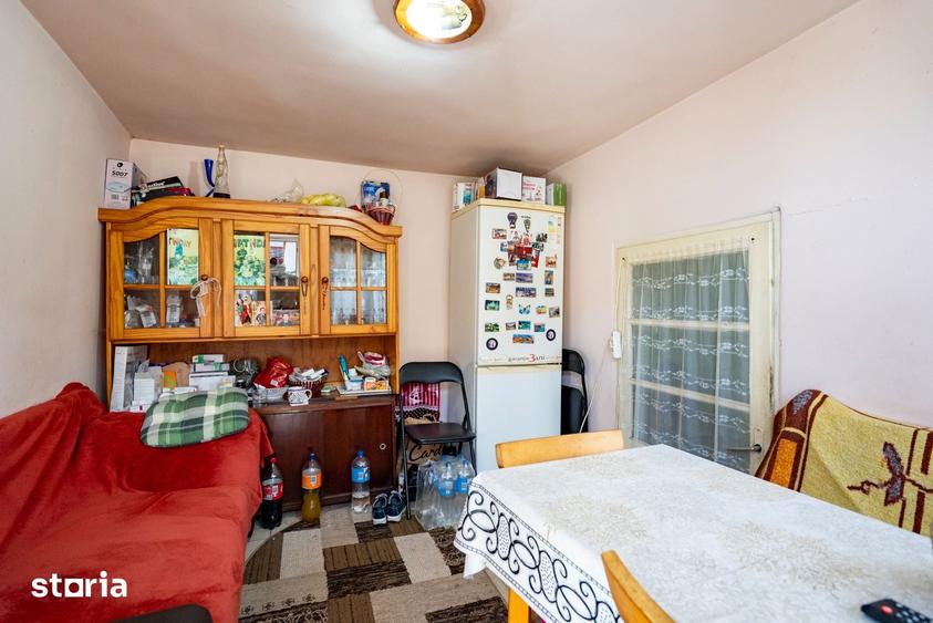 Casă cu 2 camere cu Teren 1068 Mp în Iorga
