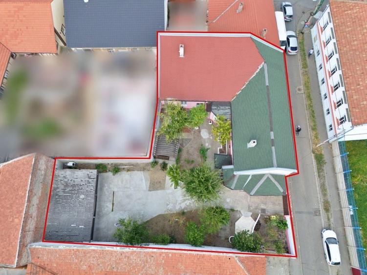 Casă individuală cu 5 camere cu Teren 760 Mp în Drăgășani