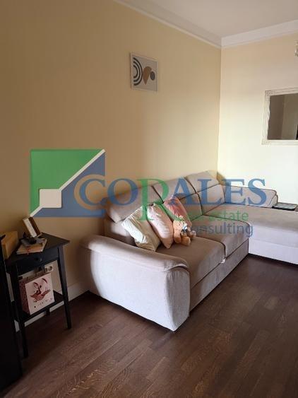 Apartament cu 3 camere decomandat, mobilat în Ronaț
