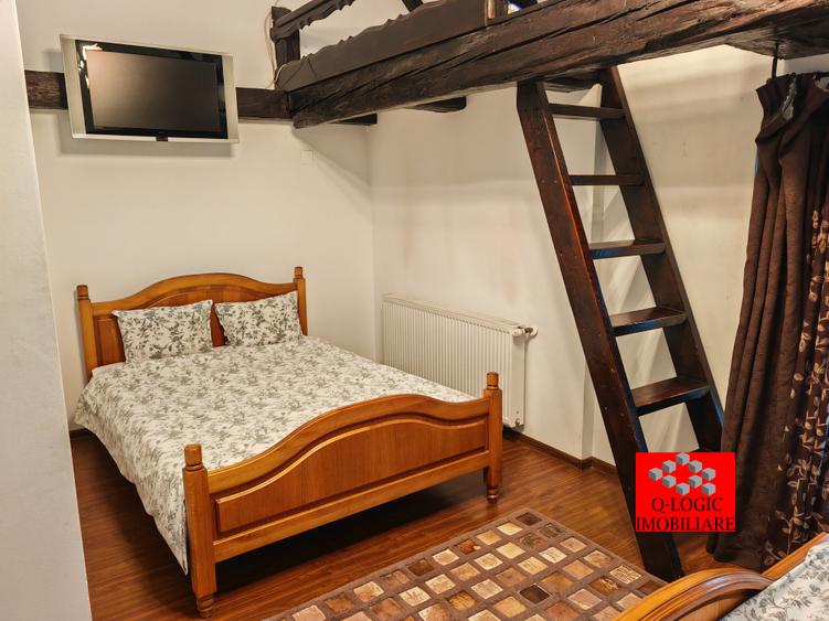 Casă individuală cu 7 camere cu Canalizare în Central
