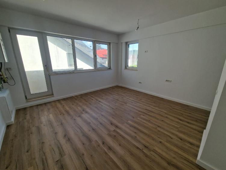 Apartament cu 2 camere semidecomandat în Clăbucet