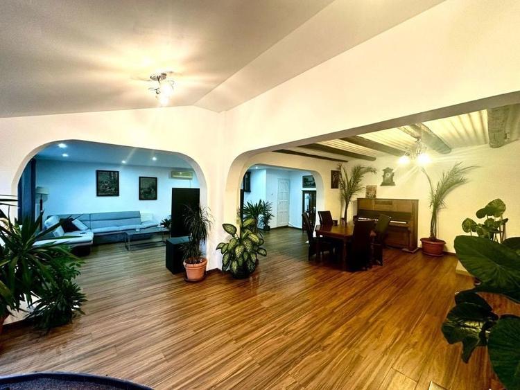 Casă cu 6 camere cu Teren 1000 Mp în Aradul Nou