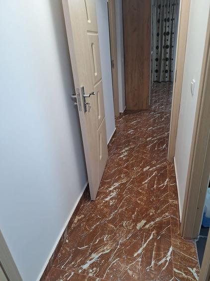 Apartament cu 2 camere decomandat în Micro 21