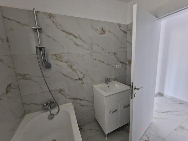 Apartament cu 3 camere decomandat în Brâncoveanu