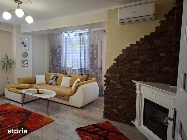Apartament cu 3 camere în Craiovița Nouă