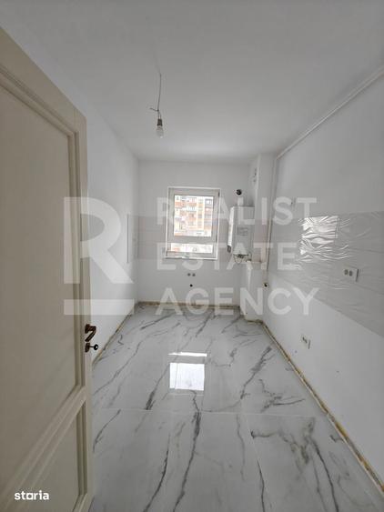 Apartament cu 3 camere în Tractorul — fotografia 3