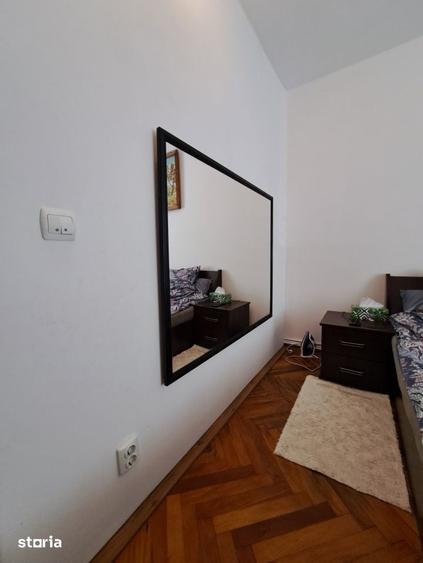 Apartament cu 3 camere semidecomandat în Traian